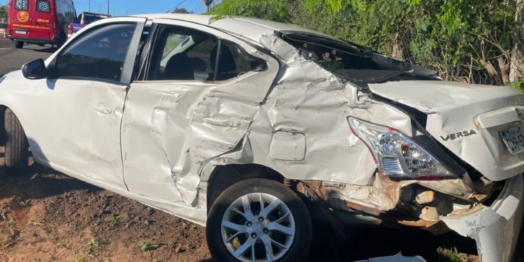 Morre mulher socorrida após acidente grave com carro de aplicativo na BR-163